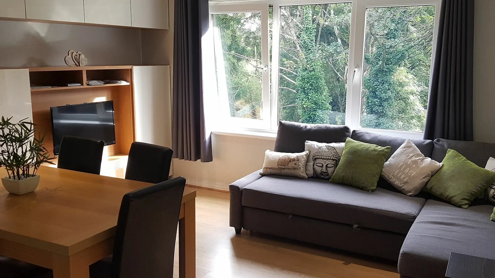 Stranmillis Court Apartment Belfast